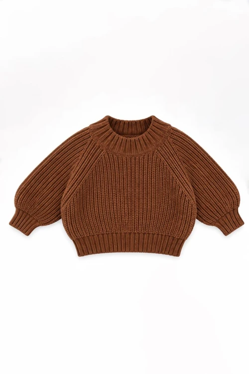 Sweter-dzianinowy-brazowy-minimalistyczny-2.jpg